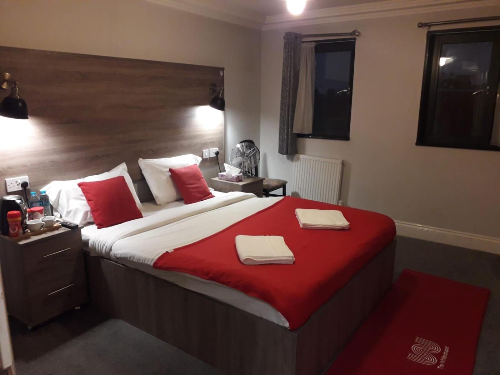 371 Cranbrook Rd Ig2 Hotell Ilford Exteriör bild